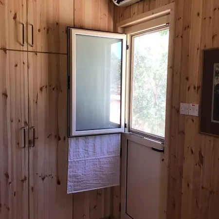 Pervolaris 2 * Goudhi