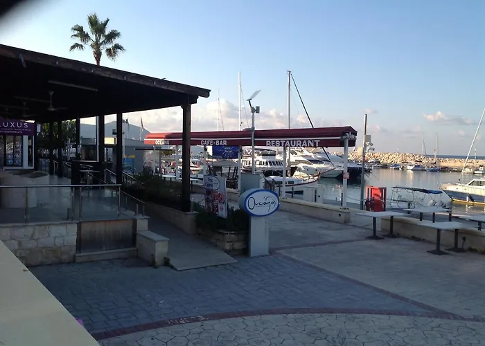 Semesterbostad Pervolaris 2 Goudhi